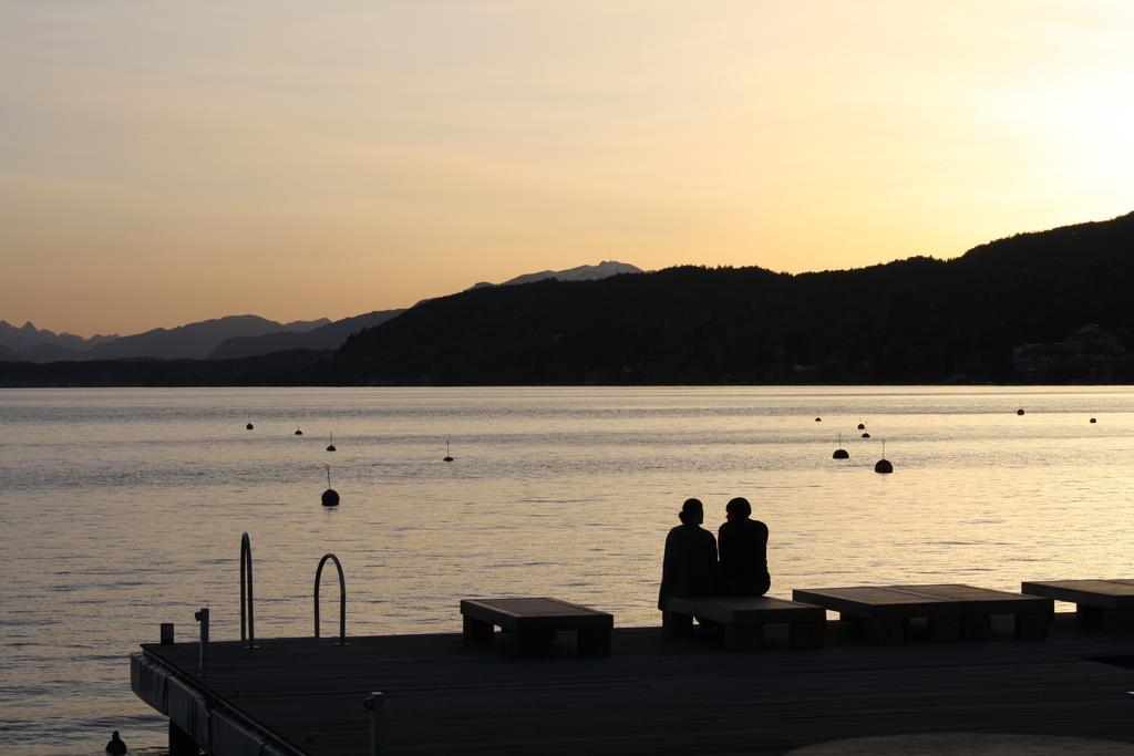 ホテル ゾンブリック アム ヴェルターゼ Pörtschach am Wörthersee エクステリア 写真