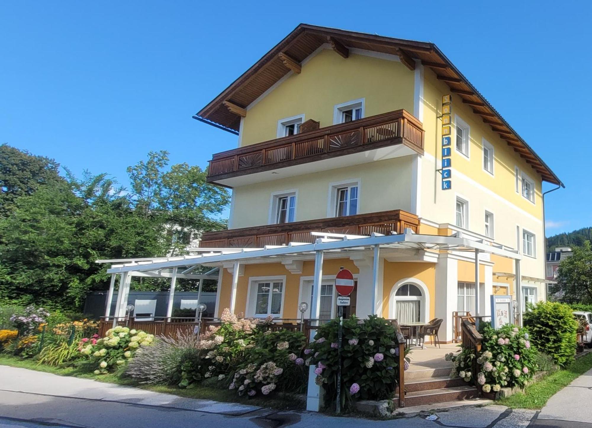 ホテル ゾンブリック アム ヴェルターゼ Pörtschach am Wörthersee エクステリア 写真