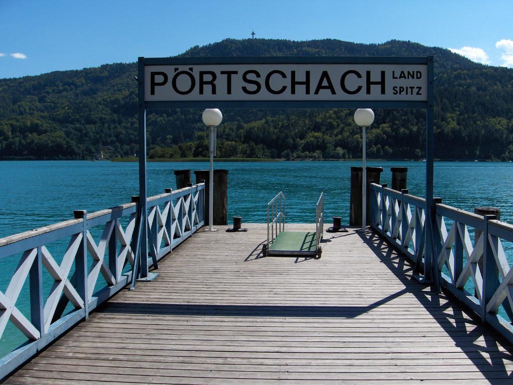 ホテル ゾンブリック アム ヴェルターゼ Pörtschach am Wörthersee エクステリア 写真